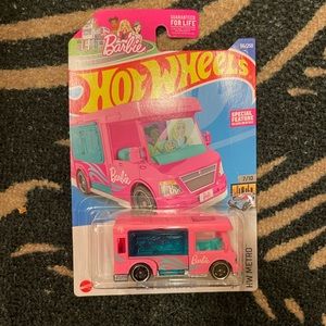 BARBIE HOT WHEELS